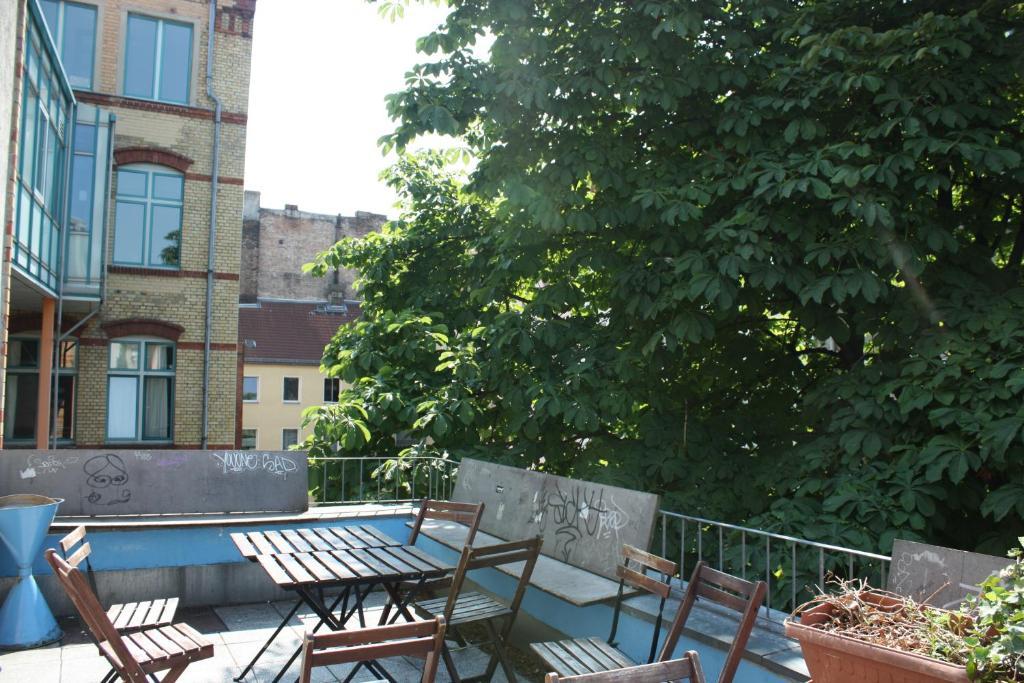 Baxpax Kreuzberg Hostel Berlin Exterior foto