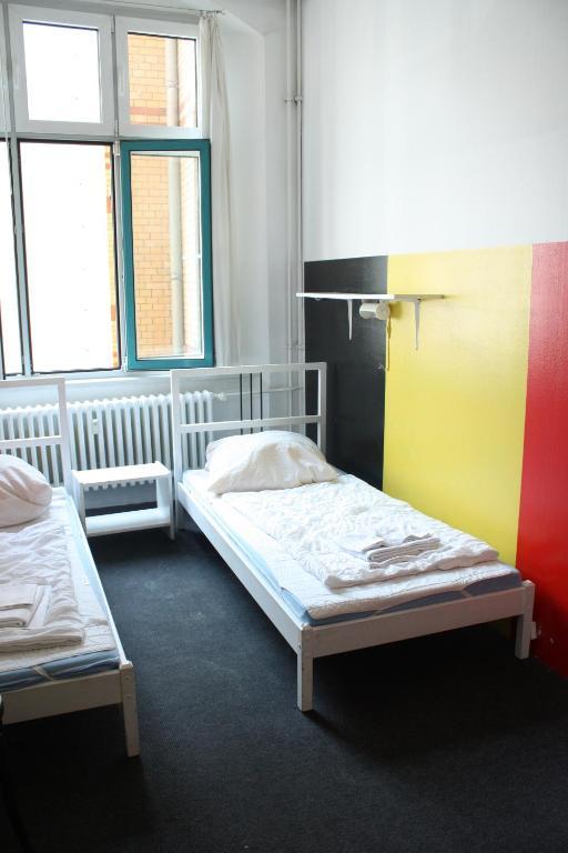 Baxpax Kreuzberg Hostel Berlin Exterior foto
